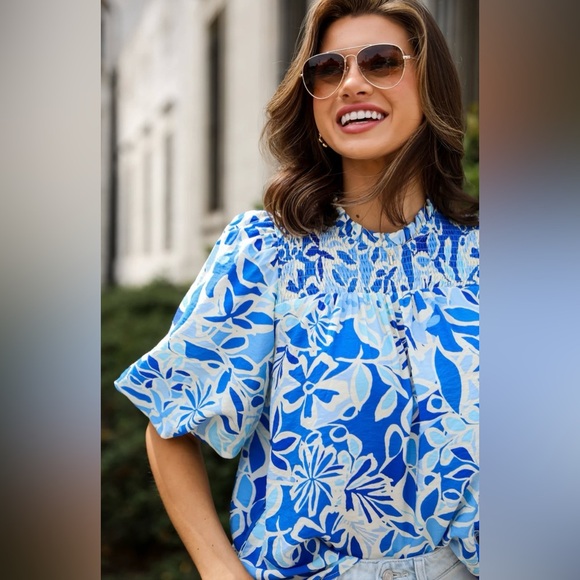 PERIWINKLE Blue and White floral print puff sleeve top size S - Picture 1 of 13